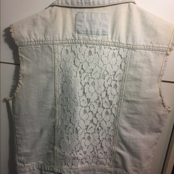 fun jean jacket! - Picture 5 of 7